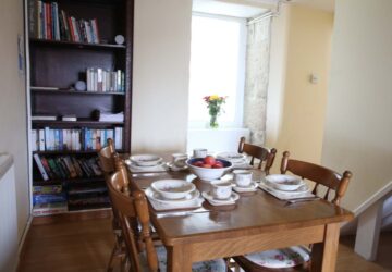 my holiday cottages dining area